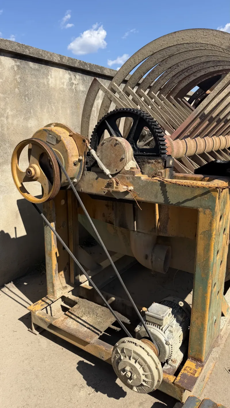 Belt drive with electric motor and coupling
